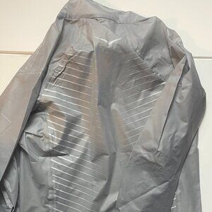 HOKA Men's Performance Shield Jacket- Small- NIB